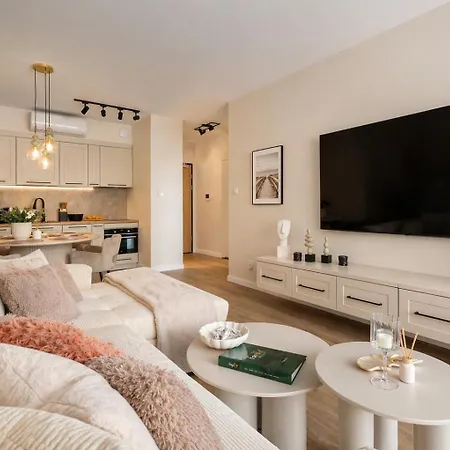 Апартаменты Perfekt Baltic & - 60m Od Od Plazy - Kawiarnia, Bawialnia, Strefa Basenowa, Sklep, Czesc Wypoczynkowa - Easy - Rent Дзивнув